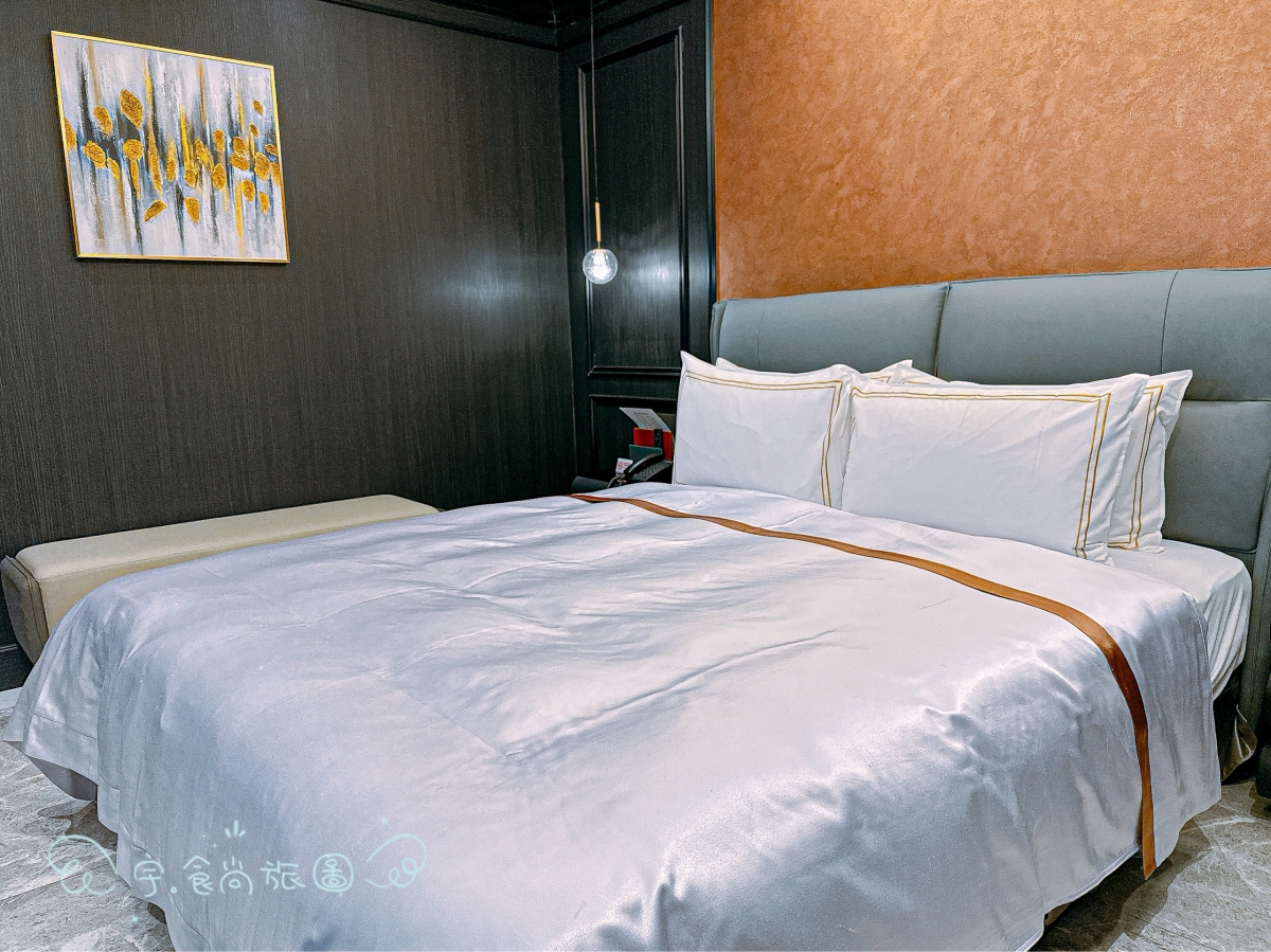 🌟新竹住宿|艾薇兒車旅宿 I WILL MOTEL|2025新竹湖口新開幕✨房內KTV+大浴缸超享受🎤泡湯唱歌一次滿足的高質感旅宿推薦💖 - 第35張圖