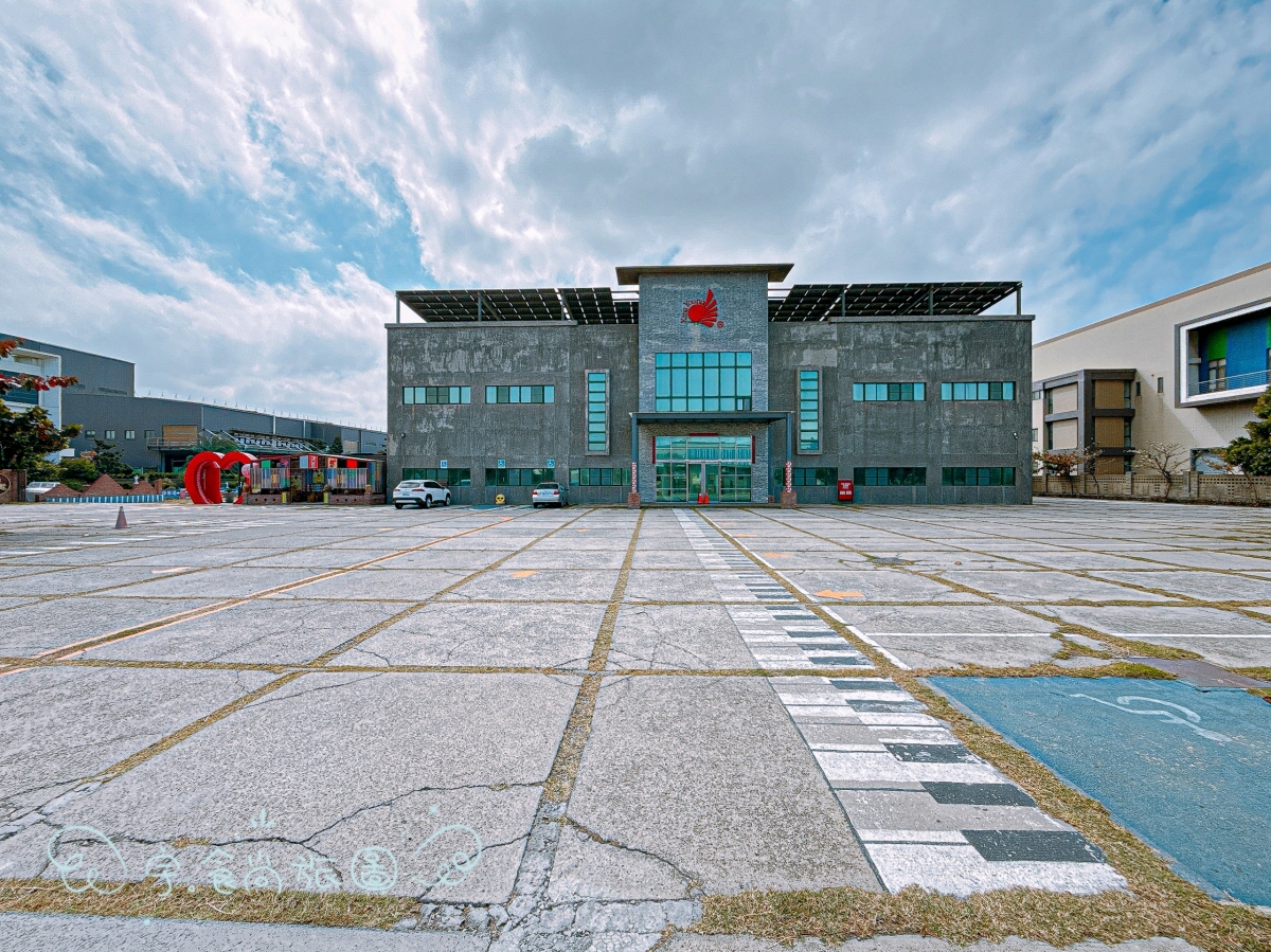 🎀 彰化親子景點|緞帶王觀光工廠|一日遊新亮點💖繽紛緞帶的魔法世界✨免費入園×DIY手作✨親子放電首選! - 第9張圖 🎀 彰化親子景點|緞帶王觀光工廠|一日遊新亮點💖繽紛緞帶的魔法世界✨免費入園×DIY手作✨親子放電首選!