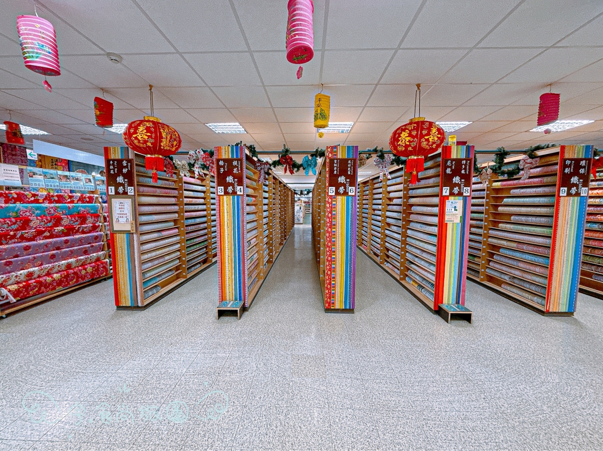 🎀 彰化親子景點|緞帶王觀光工廠|一日遊新亮點💖繽紛緞帶的魔法世界✨免費入園×DIY手作✨親子放電首選! - 第42張圖 🎀 彰化親子景點|緞帶王觀光工廠|一日遊新亮點💖繽紛緞帶的魔法世界✨免費入園×DIY手作✨親子放電首選!