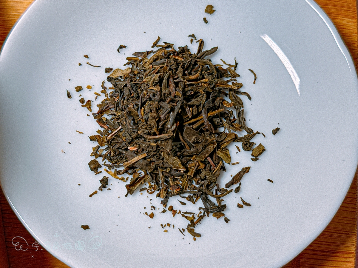 🌕2026端午送禮推薦|《濃農本家》質感茶點禮盒太有面子✨烏龍茶酥、肉鬆餅、茶糖一次滿足全家味蕾! - 第15張圖 🌕2026端午送禮推薦|《濃農本家》質感茶點禮盒太有面子✨烏龍茶酥、肉鬆餅、茶糖一次滿足全家味蕾!